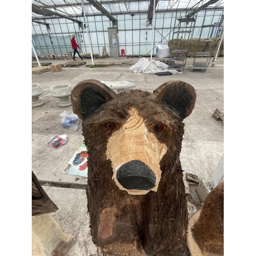 220 - A WELCOME BEAR WOOD CARVING APPROXIMATELY 90CM TALL NO VAT