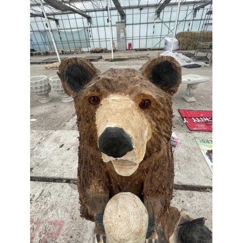 223 - A HONEY BEAR WOOD CARVING APPROXIMATELY 100CM TALL NO VAT