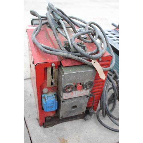 124 - MOSA MSG2015 ARC WELDER + VAT