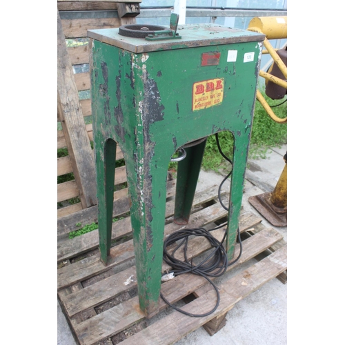 126 - BLAKESEY HEAVY DUTY TOOL SHARPENER - PLUS VAT