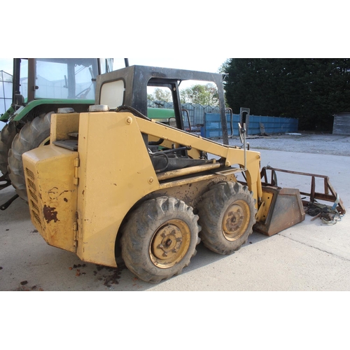 183 - A CATERPILLAR SKID STEER + BUCKET + FORKS SPARES OR REPAIRS + VAT