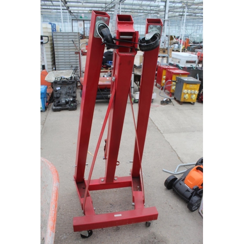 40 - ENGINE LIFT -  2 TON  (GARAGE SHOP CRANE)  NO  VAT