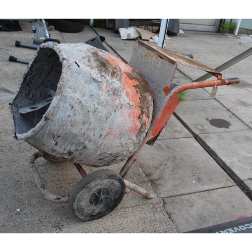 A BELLE ELECTRIC CEMENT MIXER NO VAT