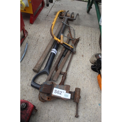 523 - SMALL VICE / FORK/HAMMER ETC- NO VAT