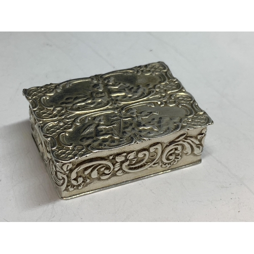 694 - A DECORTATIVE HALLMARKED BIRMINGHAM SILVER SNUFF BOX