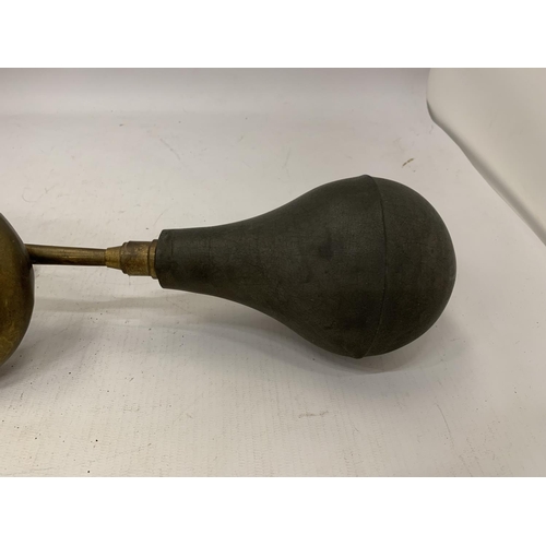 139 - A VINTAGE BRASS CAR HORN