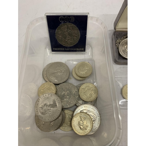 158 - A QUANTITY OF COMMEMORATIVE CROWNS, ONE ON A CHAIN, PLUS TWO POUND COINS AND BRITAIN'S FIRST DECIMAL... 