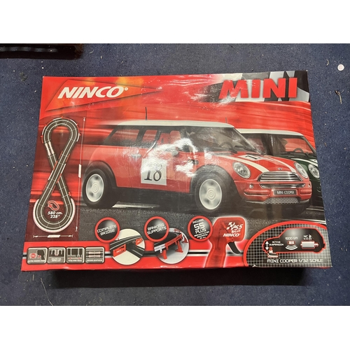 1093 - A 'NINCO' MINI CAR SCALEXTRIC STYLE SET IN BOX