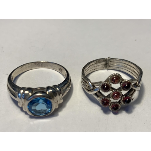 524 - FIVE VARIOUS SILVER RINGS