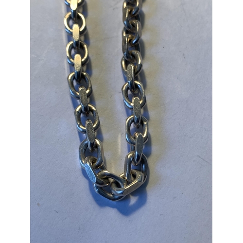 559 - A SILVER NECKLACE LENGTH 18 INCHES