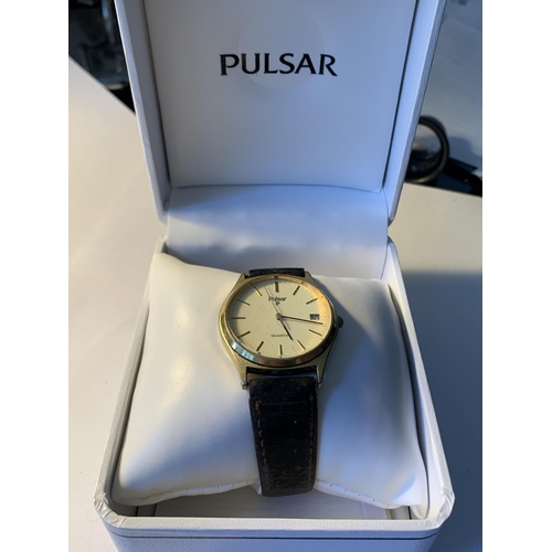 595 - A PULSAR WRISTWATCH IN A PRESENTATION BOX SEEN WORKING BUT NO WARRANTY