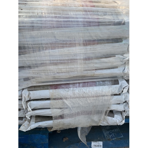 285 - SIXTEEN 5KG BAGS OF GRIT SAND NO VAT