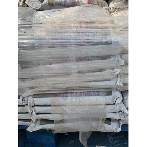 288 - SIXTEEN 5KG BAGS OF GRIT SAND NO VAT