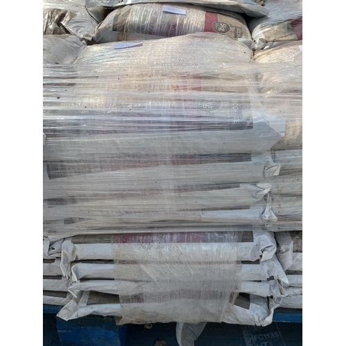 290 - SIXTEEN 5KG BAGS OF GRIT SAND NO VAT