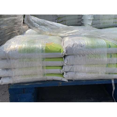 298 - SIXTEEN 5KG BAGS OF PLAY SAND NO VAT