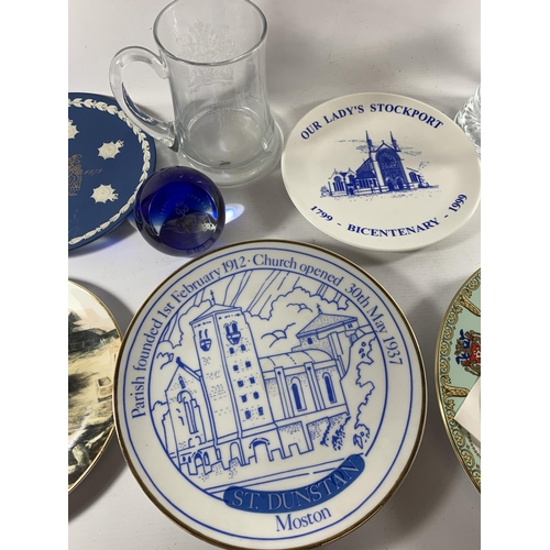 46 - * A COLLECTION OF POLICE GLASS AND CERAMICS TO INCLUDE TANKARDS, WEDGWOOD METROPOLITAN POLICE 150TH ... 