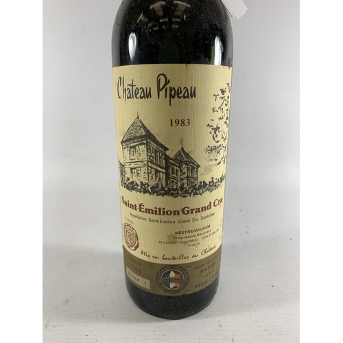 372 - 1 X 75CL BOTTLE - CHATEAU PIPEAU 1983 SAINT EMILION GRAND CRU