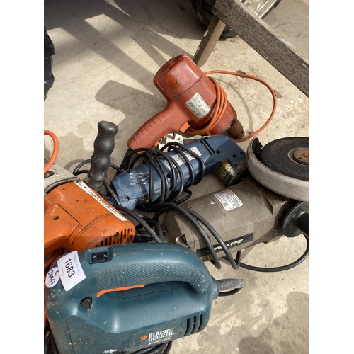 1683 - A GROUP OF POWER TOOLS, ANGLE GRINDER, DRILL ETC