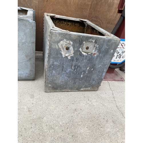 1567 - A VINTAGE GALVANISED TANK PLANTER (59CM x 43CM x44CM)