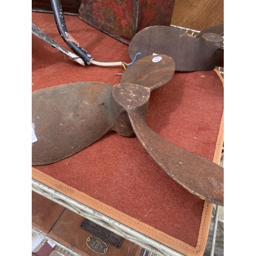 1578 - A VINTAGE METAL PROPELLER