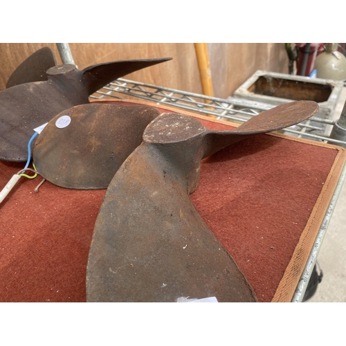 1578 - A VINTAGE METAL PROPELLER