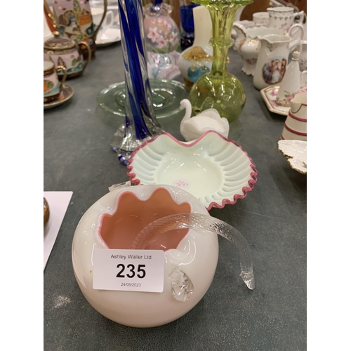 235 - A MIXED GROUP OF GLASSWARE TO INCLUDE OPALINE AND CRANBERRY DISH, BLUE TWIST DESIGN TALL VASE ETC