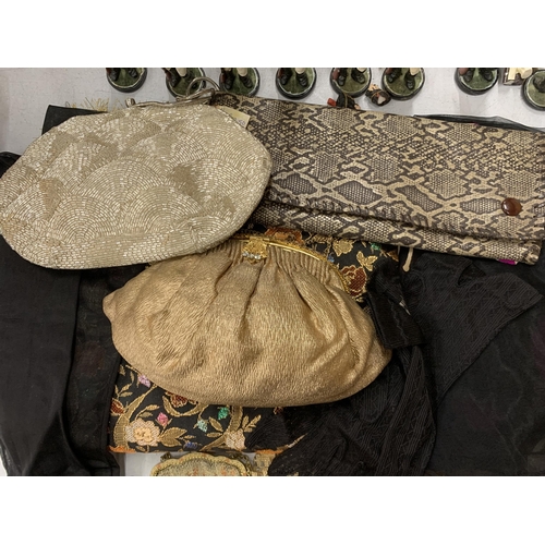 282 - A MIXED GROUP OF VINTAGE PURSES, BAGS, TRINKET BOXES ETC