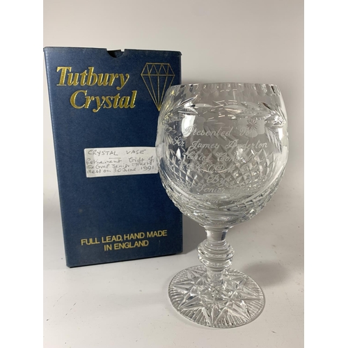 66 - * A COLLECTION OF THREE BOXED PRESENTATION ITEMS, GLASS VASE FROM GMP SENIOR OFFICERS, MESS 1991, BR... 