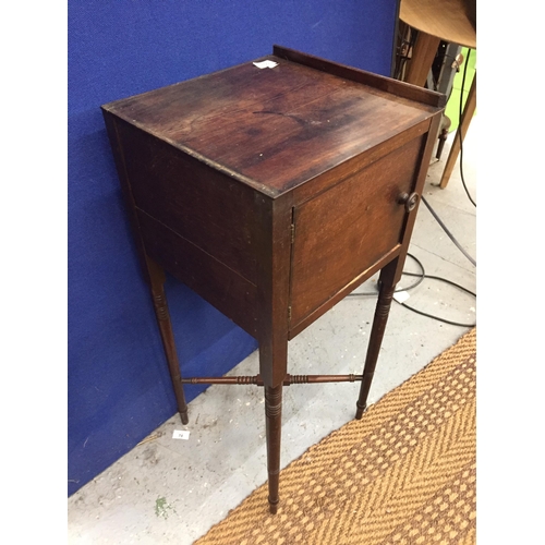 100 - A VICTORIAN MAHOGANY SINGLE DOOR CELLARETTE CUPBOARD ON X STRETCHER SPINDLE SUPPORTS