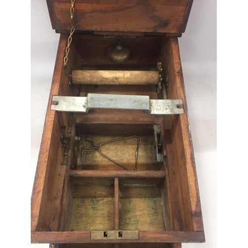 19 - A VINTAGE OAK CASH REGISTER WITH CASH REGISTER