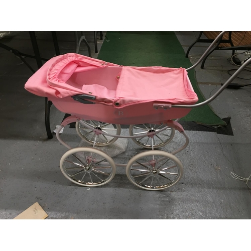 147 - A BABY ROYALE PINK PRAM