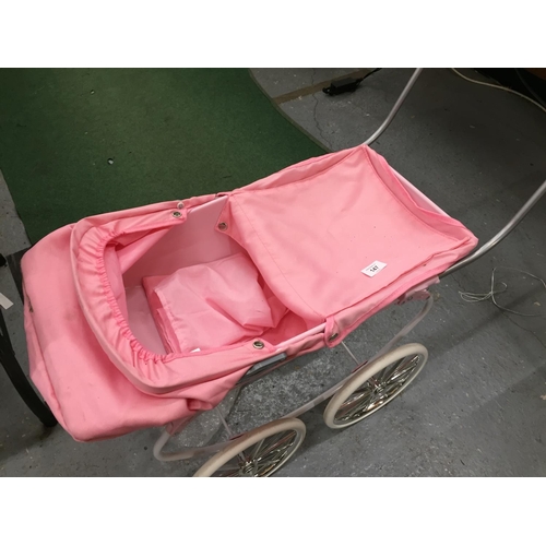 147 - A BABY ROYALE PINK PRAM