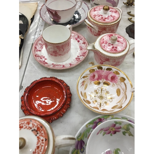 151 - A QUANTITY OF ANTIQUE AND VINTAGE CHINA CUPS AND SAUCERS TO INCLUDE WEDGWOOD JUGS, SUGAR BOWL, CUP A... 