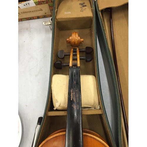 176 - A VINTAGE CASED VIOLIN WITH BOW