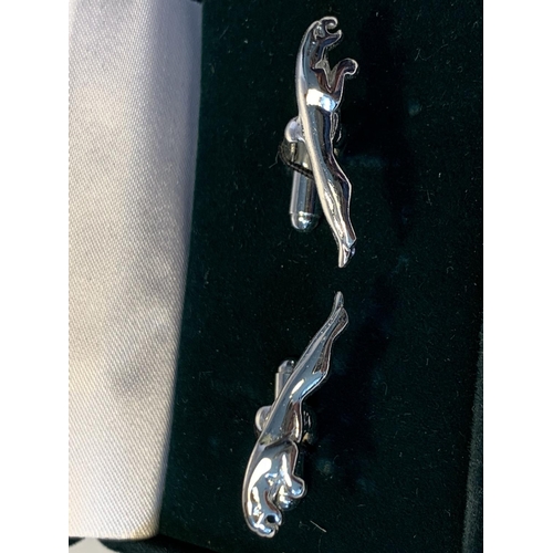 485 - A PAIR OF JAGUAR CUFFLINKS IN A PRESENTATION BOX