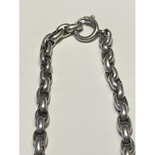 628 - A HEAVY SILVER BELCHER CHAIN NECKLACE LENGTH 20 INCHES