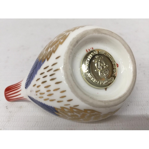 746 - A ROYAL CROWN DERBY FIRECREST BIRD WITH GOLD STOPPER