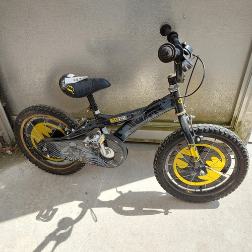 2128 - A CHILDS BATMAN BIKE