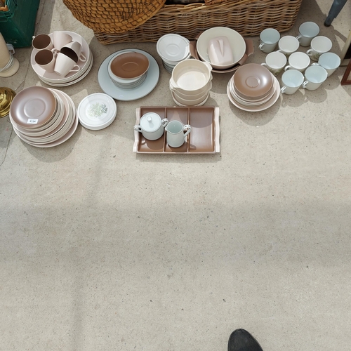 2134 - AN ASSORTMENT OF CERAMICS TO INCLUDE PLATES AND CUPS ETC