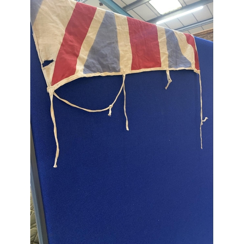 100A - A VINTAGE UNION JACK FLAG 120CM X 80CM