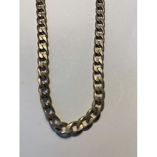 437 - A 9 CARAT GOLD FLAT LINK NECKLACE LENGTH 75 CM GROSS WEIGHT 30.79 GRAMS WITH A PRESENTATION BOX