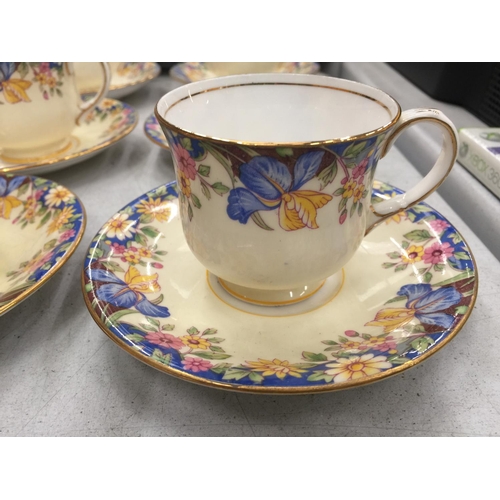 825 - A QUANTITY OF VINTAGE TEACUPS AND SAUCERS TO INCLUDE ROYAL STAFFORD 'OREGON GRAPE', AYNSLEY PLUS ANT... 