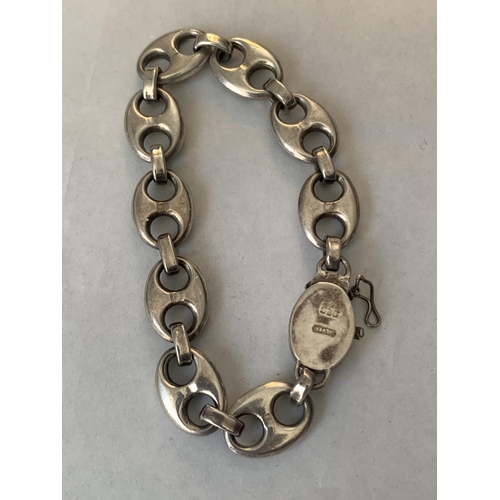 666 - A HEAVY SILVER BRACELET