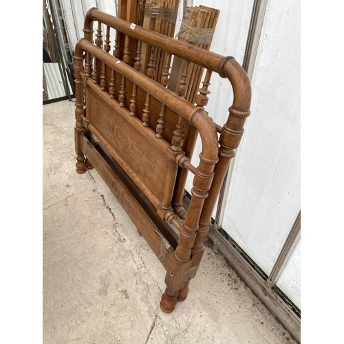 2900 - A 4' FRENCH FARMHOUSE BEDSTEAD WITH TURNED UPRIGHTS