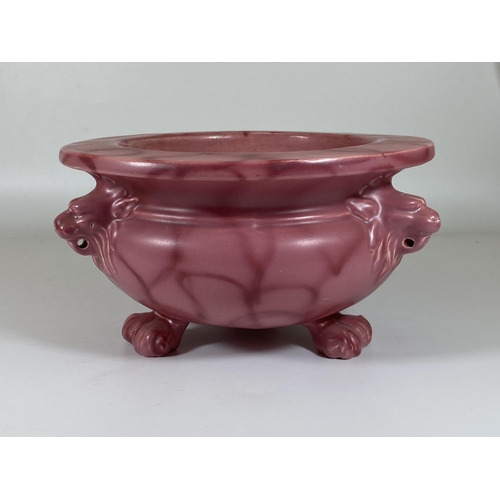 11 - A C.1900 ART NOUVEAU BRETBY PINK POTTERY CENSOR / BOWL WITH TRIPLE LION HEAD AND PAW FEET, SIGNED TO... 