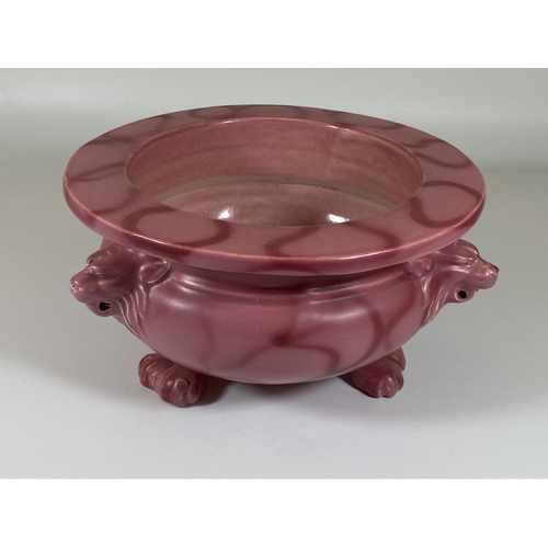 11 - A C.1900 ART NOUVEAU BRETBY PINK POTTERY CENSOR / BOWL WITH TRIPLE LION HEAD AND PAW FEET, SIGNED TO... 