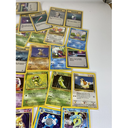 326 - A COLLECTION OF 1999 POKEMON BASE SET 2 CARDS, HOLOS ZAPDOS, ALAKAZAM ETC