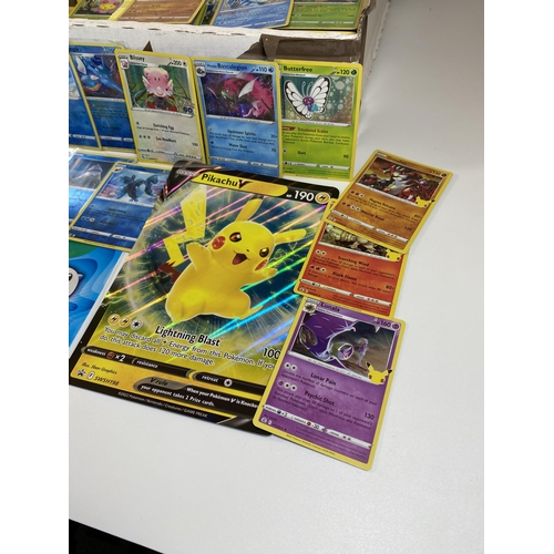 330 - A HUGE COLLECTION OF 4000+ POKEMON CARDS, JUMBO PIKACHU, HOLOS, RARES ETC