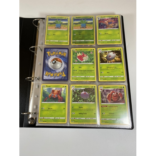 340 - A FOLDER OF POKEMON CARDS, LOTS OF RARES, LARGE PART COMPLETE SETS ETC