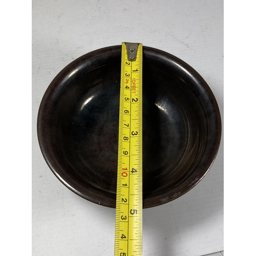 363 - A CHINESE JIAN WARE STYLE TENMOKU GLAZE BOWL WITH FOUR CHARACTER MARK TO BASE, DIAMETER 12CM